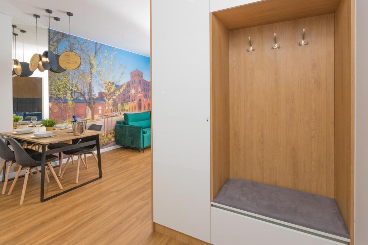 Royal Manu Apartment Netflix วูดช์ ภายนอก รูปภาพ