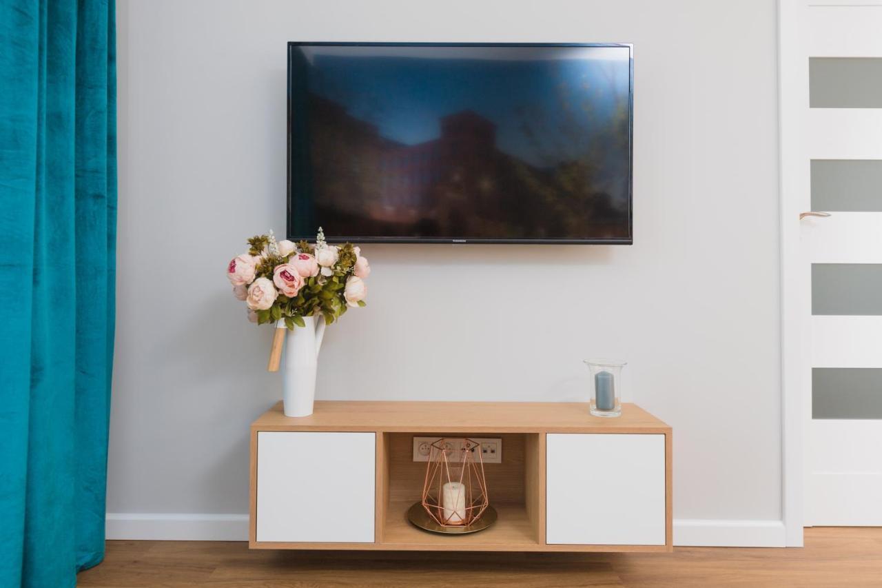 Royal Manu Apartment Netflix วูดช์ ภายนอก รูปภาพ